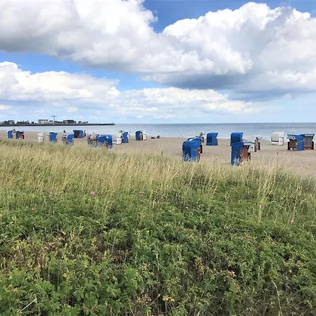 別荘 Ferienhaus-am-meer-by-seeblick-ferien-oro-direkte-wasserlage-sauna-kamin