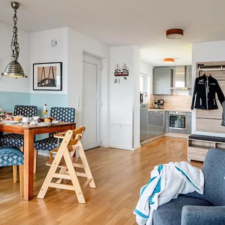 別荘 Ferienhaus-am-meer-by-seeblick-ferien-oro-direkte-wasserlage-sauna-kamin *